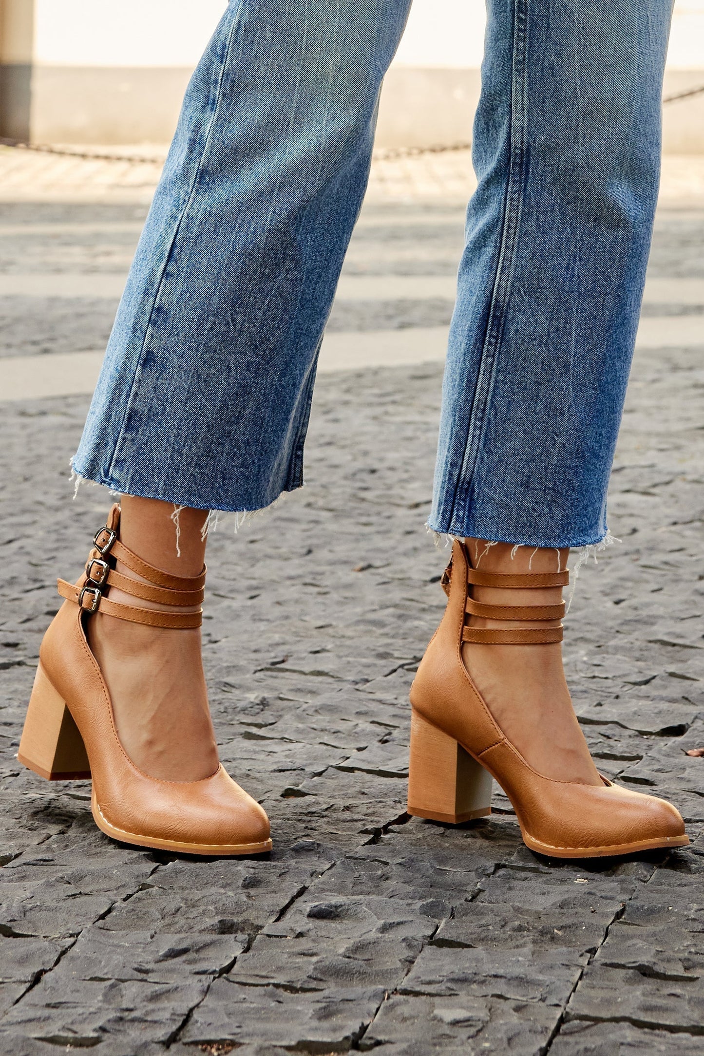 Selinya™ | Sandalias con bordes suaves y correa al tobillo