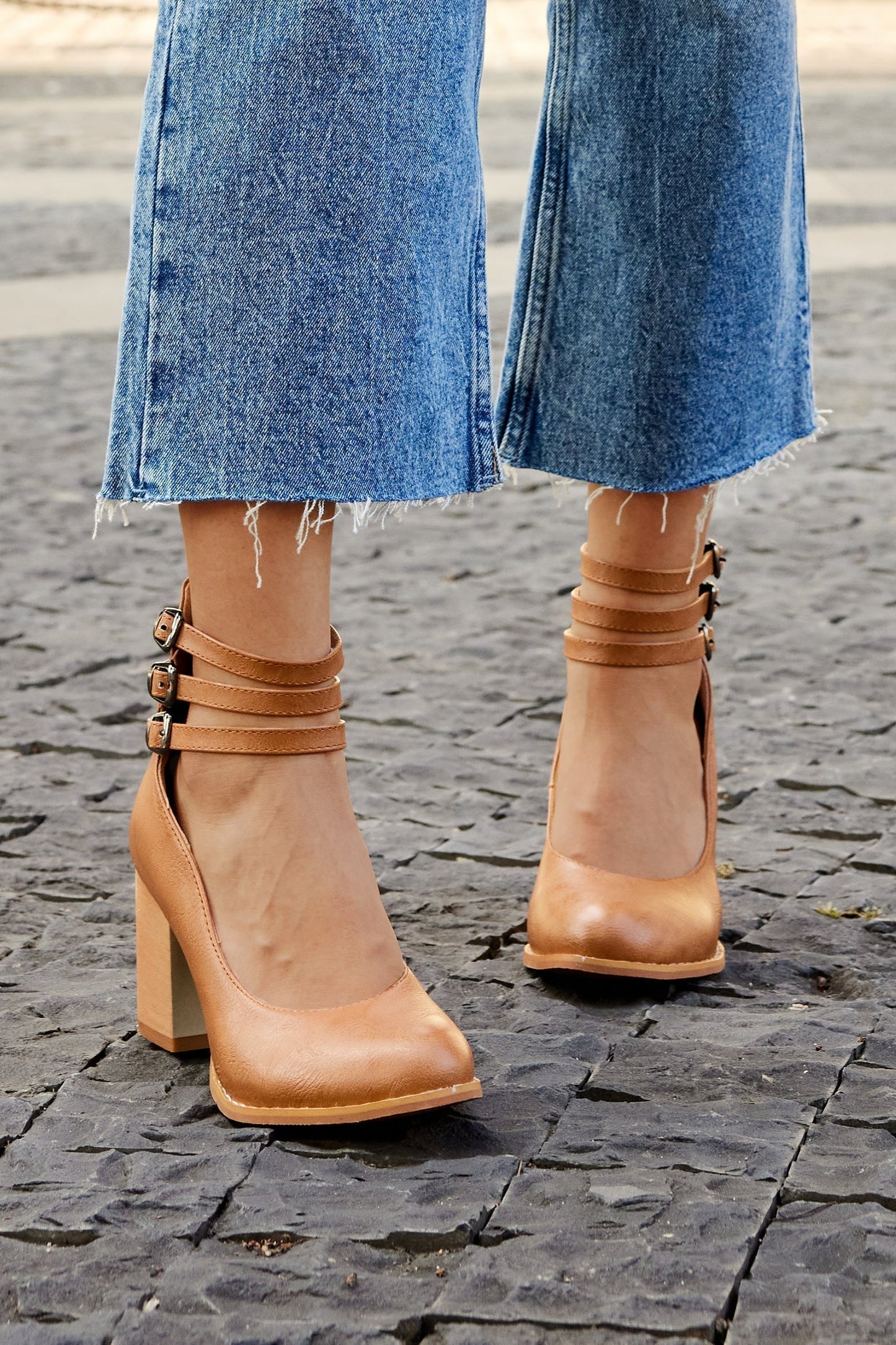 Selinya™ | Sandalias con bordes suaves y correa al tobillo