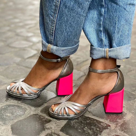 Naelle™ | Sandalias urbanas con hebilla radiante