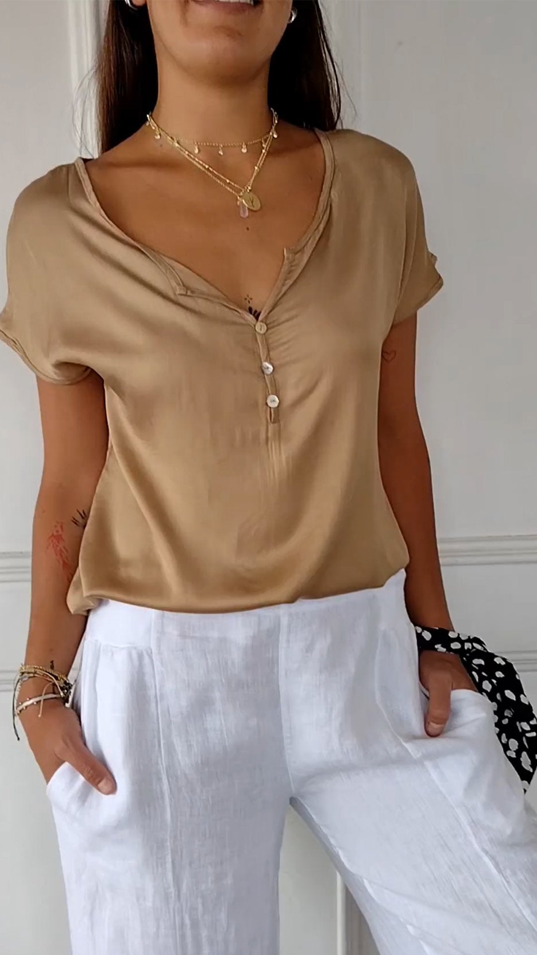Malou | Elegant V-hals T-shirt